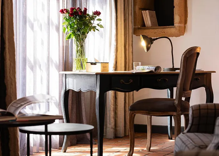 Contact Hotels Le Savigny & Spa